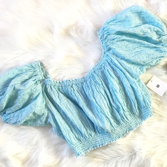 Kimchi Blue Tops - NWT Kimchi Blue Bee Bee Blouse